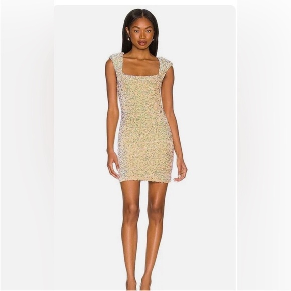 Astr Dresses & Skirts - 🎁Astr the Label gold sequin dress